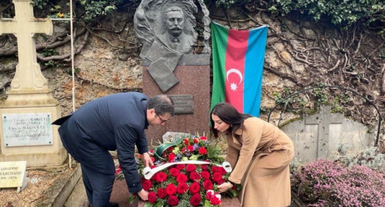 Leyla Abdullayeva Topçubaşovun məzarını ziyarət edib - FOTO