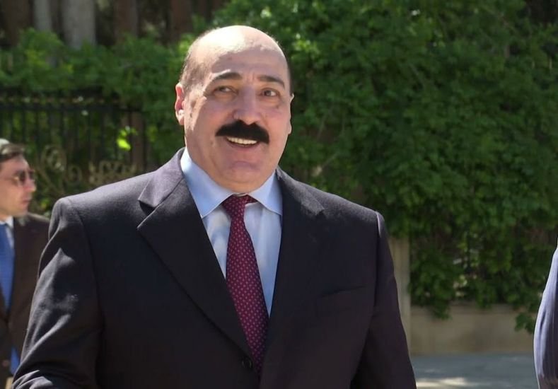 Şəmsi Səmədoğlu xalqımızı Zəfər bayramı münasibəti ilə təbrik edir!