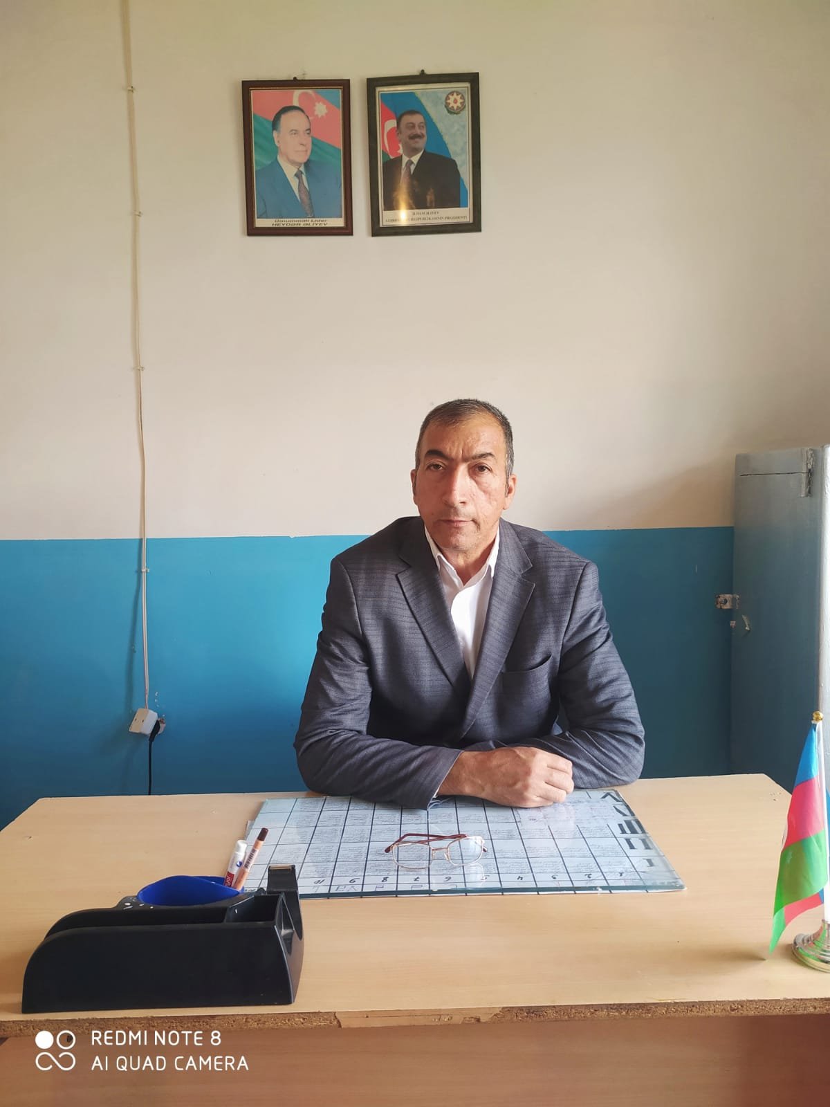 Beynəlxalq Müəllimlər Günü həyatını xalqın işıqlı gələcəyinə həsr edən müqəddəs peşə sahiblərinin bayramıdır